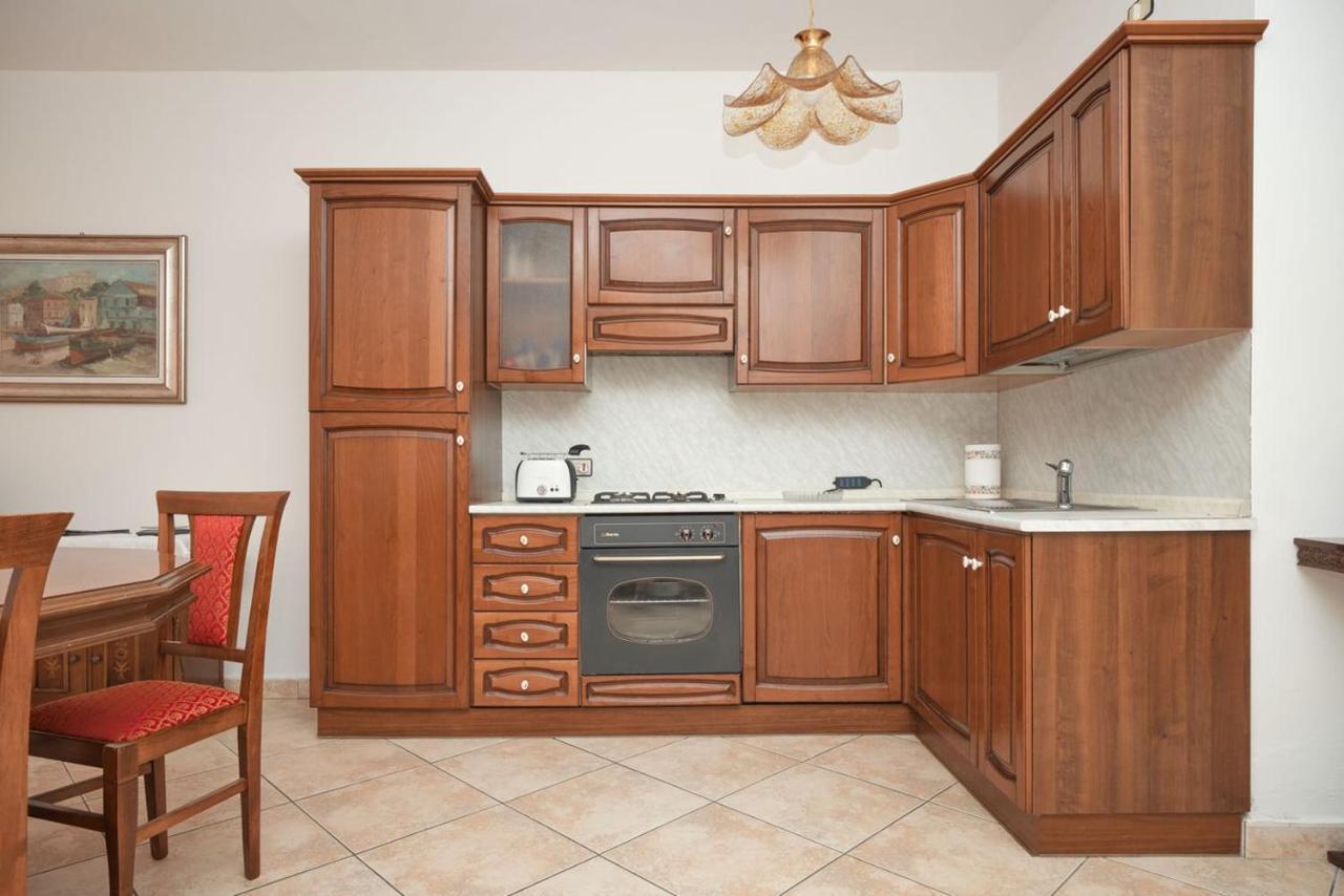Appartamento Floriana Дезенцано-дель-Гарда Экстерьер фото